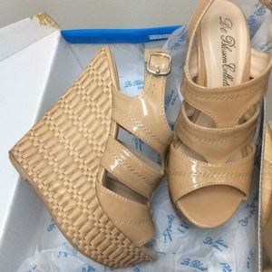 De Blossom Patent Platforms. 5 1/2. Pre owned